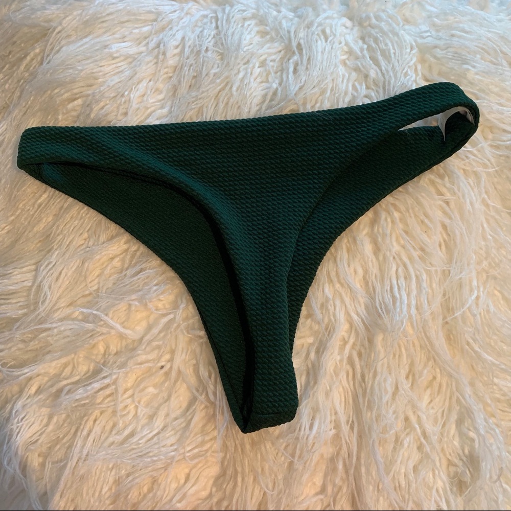 Green bikini set - Picture 3 of 3